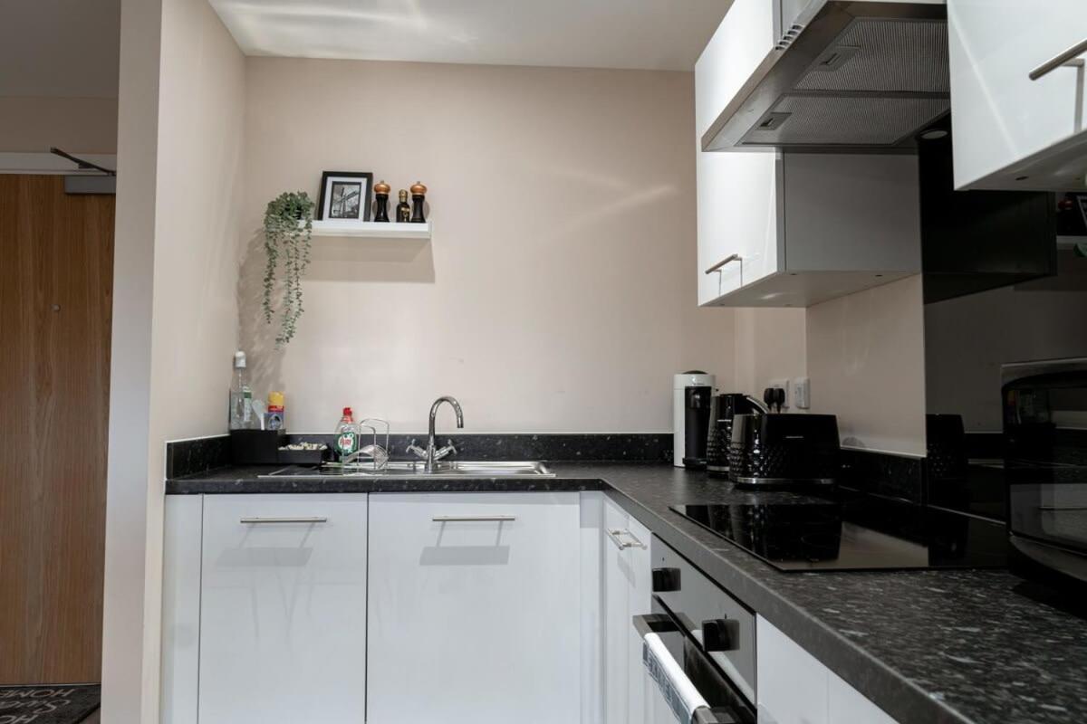 Modern 1 Bedroom Apartment In مانشستر المظهر الخارجي الصورة